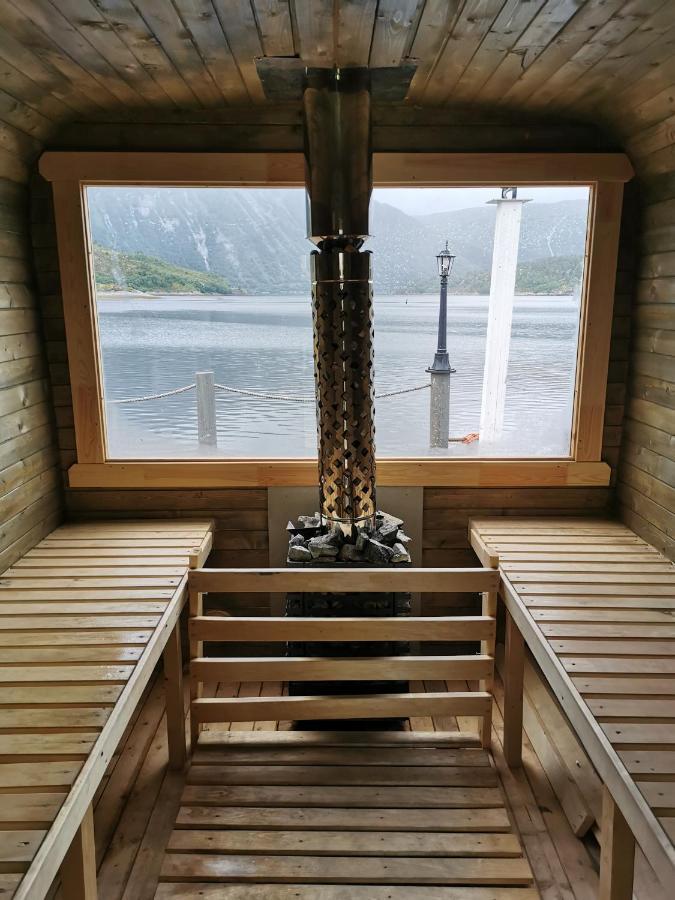 Готель Polar Spot Camping Nygardsjoen Екстер'єр фото