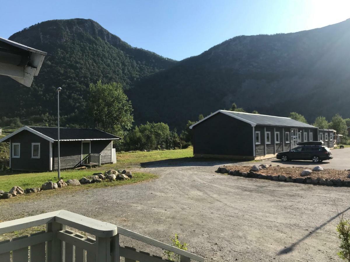 Готель Polar Spot Camping Nygardsjoen Екстер'єр фото
