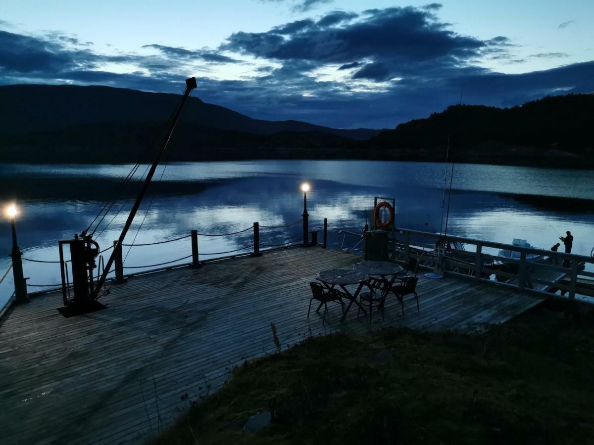 Готель Polar Spot Camping Nygardsjoen Екстер'єр фото