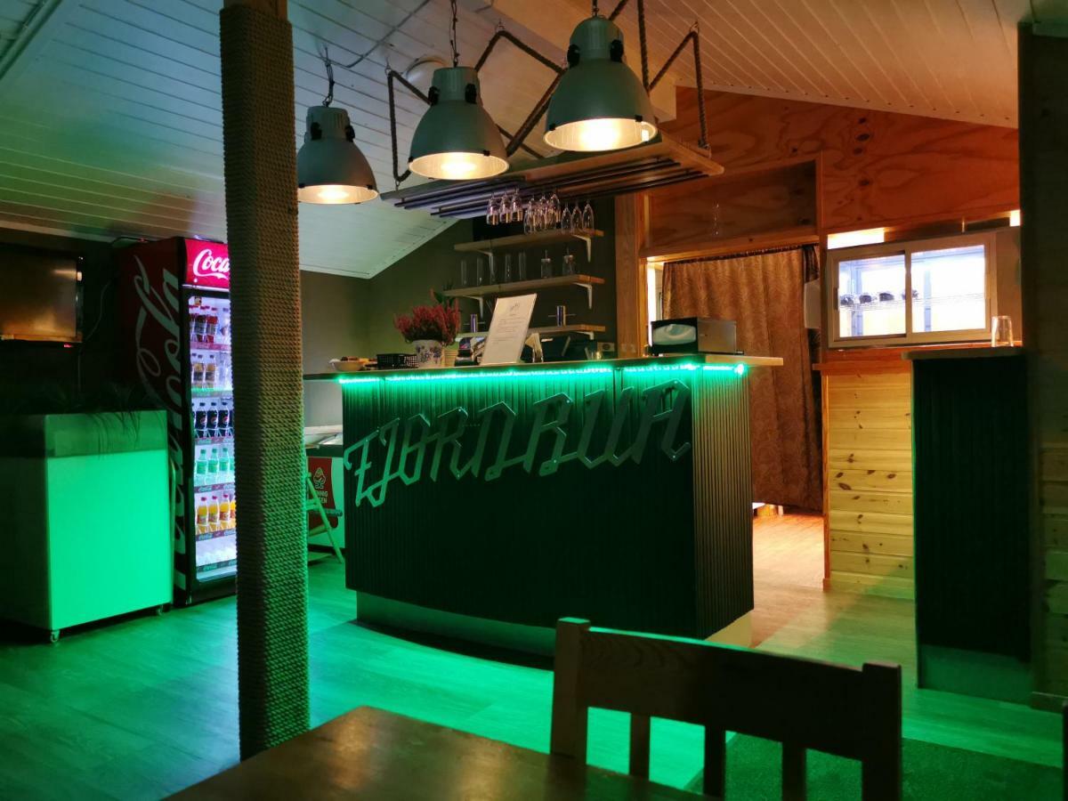 Готель Polar Spot Camping Nygardsjoen Екстер'єр фото